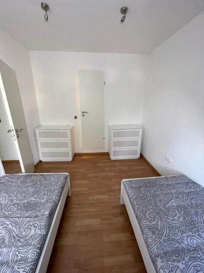 Guenstiges Apartment Gelsenkirchen Schalke Exterior photo