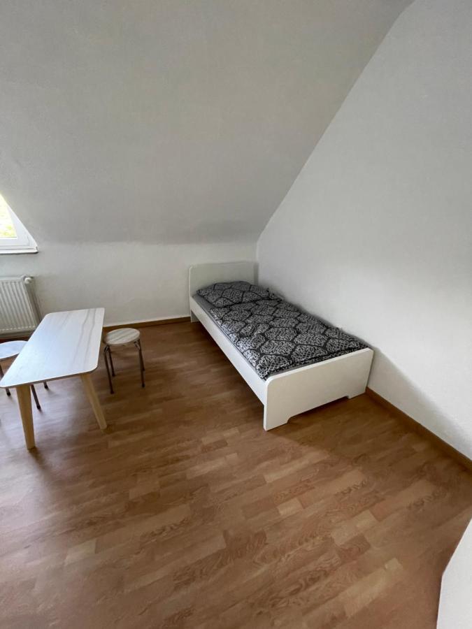 Guenstiges Apartment Gelsenkirchen Schalke Exterior photo