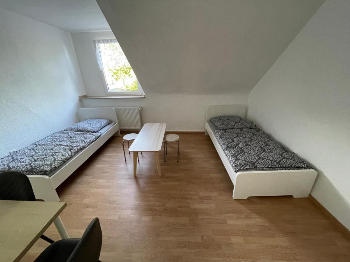 Guenstiges Apartment Gelsenkirchen Schalke Exterior photo