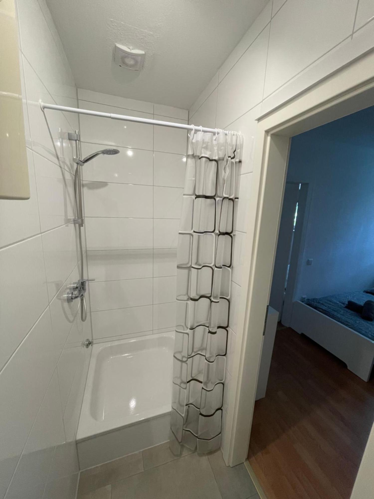 Guenstiges Apartment Gelsenkirchen Schalke Exterior photo