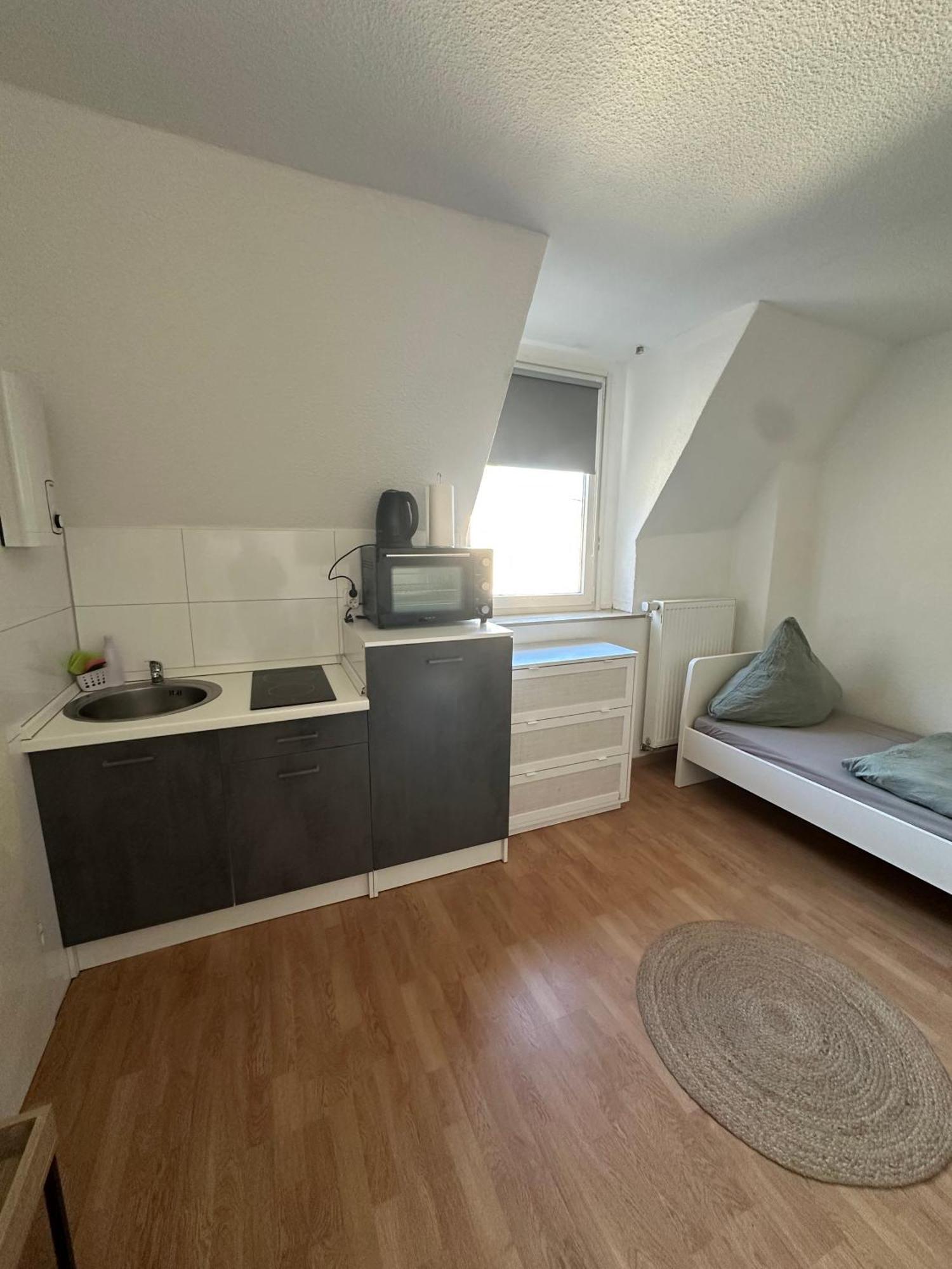 Guenstiges Apartment Gelsenkirchen Schalke Exterior photo